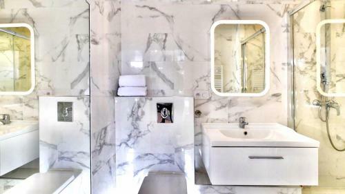 Apartamentos Life Renaissance - New Concept - Place Kl�ber