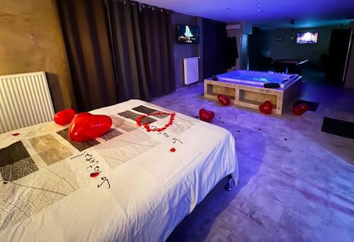Apartamento Le Loft A Bulles (85m2 Jacuzzi Hammam Billiard Bar Douche Sauna)