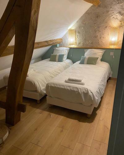 La Charmeraie : G�te de Charme, Piscine Et Spa