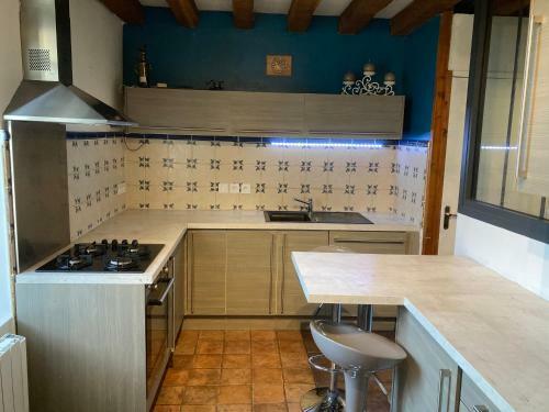 Theuville Les Bornes Meubl� de Tourisme