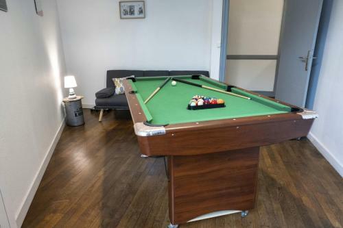 Apartamento ? Les Logis de La Tr�moille ? Cozy ? Netflix ?
