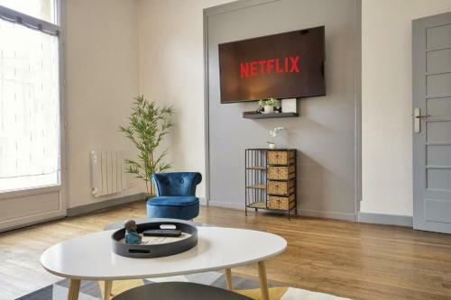 Apartamento ? Les Logis de La Tr�moille ? Cozy ? Netflix ?