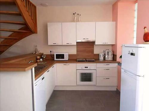 Chez Tatie Guyl�ne