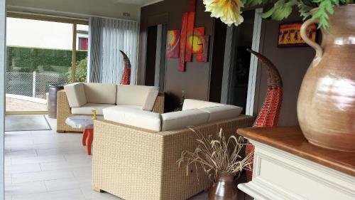 Chambre Privee Avec Salon