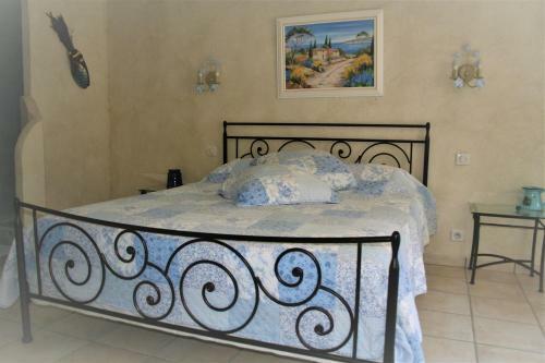 Bed & Breakfast Le Mas Des Tarentes Chambres D'h�tes