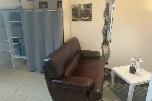 Apartamento Studio Mansard� Place Libert� Et Gare de Toulon