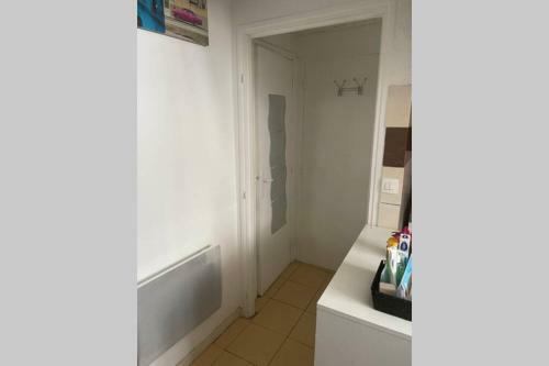 Apartamento Studio Mansard� Place Libert� Et Gare de Toulon