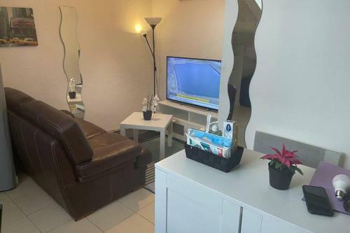 Apartamento Studio Mansard� Place Libert� Et Gare de Toulon