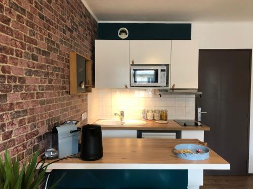 Apartamento Studio Avec Balcon & Parking Gratuit - Tours Gare