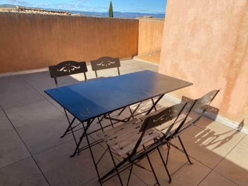 Agr�able Maison de Village Avec Toit Terrasse.