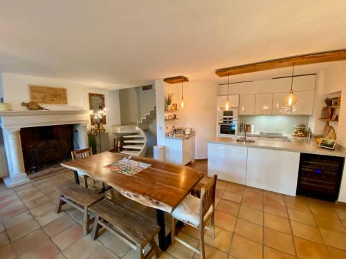 Villa Propri�t� Exceptionnelle � 25km D?aix En Provence - 8 Guests