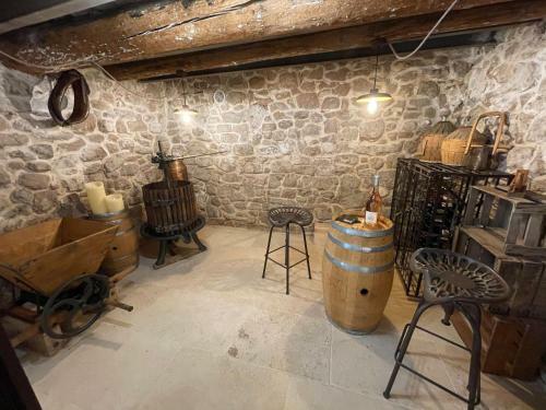 Villa Propri�t� Exceptionnelle � 25km D?aix En Provence - 8 Guests