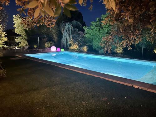 Villa Propri�t� Exceptionnelle � 25km D?aix En Provence - 8 Guests