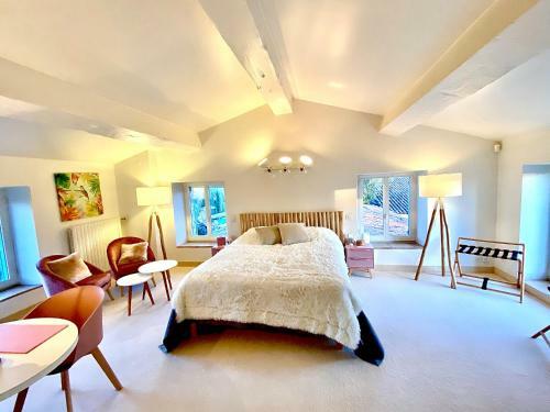 Villa Propri�t� Exceptionnelle � 25km D?aix En Provence - 8 Guests
