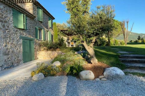 Villa Propri�t� Exceptionnelle � 25km D?aix En Provence - 8 Guests