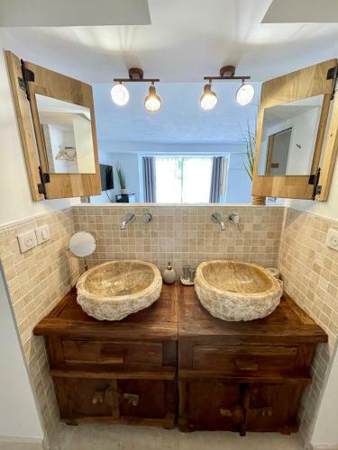 Villa Propri�t� Exceptionnelle � 25km D?aix En Provence - 8 Guests