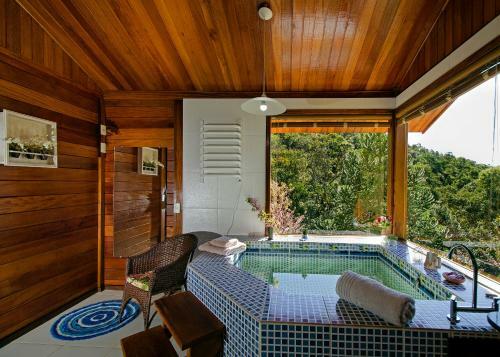 Hostal Pousada N� Da Madeira