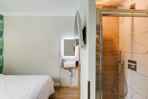Hotel H�tel Une Chambre En Ville