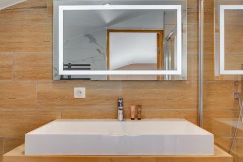 Hotel H�tel Une Chambre En Ville
