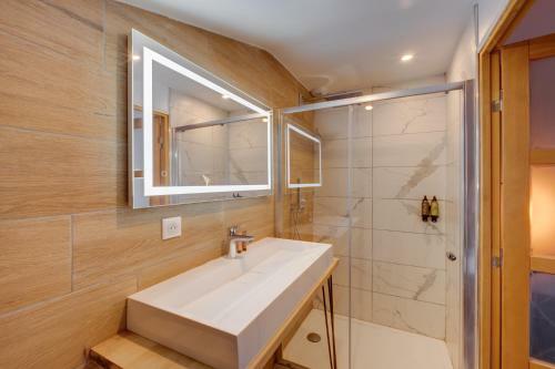 Hotel H�tel Une Chambre En Ville