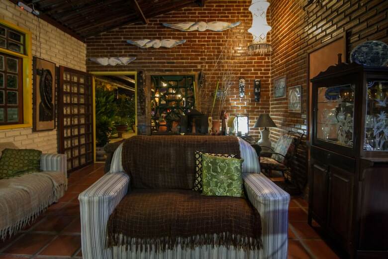 Hostal Pousada Le Baron