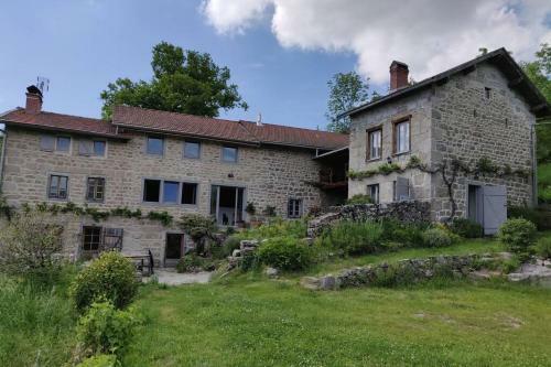 Superbe G�te Laugy Dans Les Montagnes D'ambert