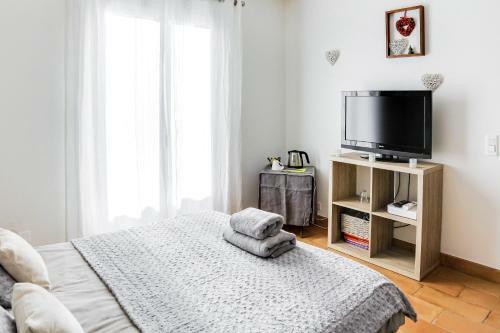 Hostal Villa Les Lucioles