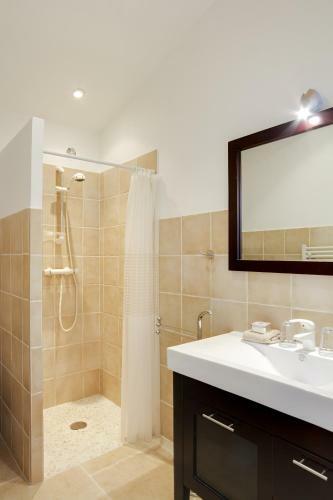 Hostal Villa Les Lucioles