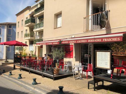 Apartment Pont Romain