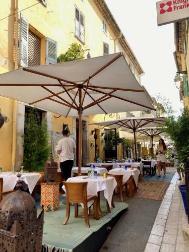 Unique And Exclusive House In Valbonne Village