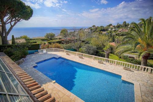 Immogroom- Villa- Pool - Sea View - Parking - Independence Congressbeaches