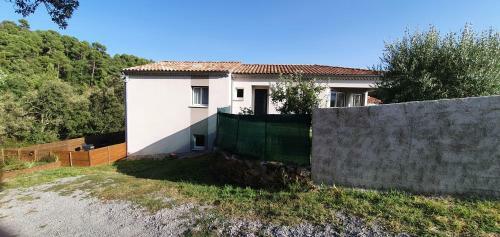 Logement, Rez-de-jardin D?une Maison, Or�e Du Bois