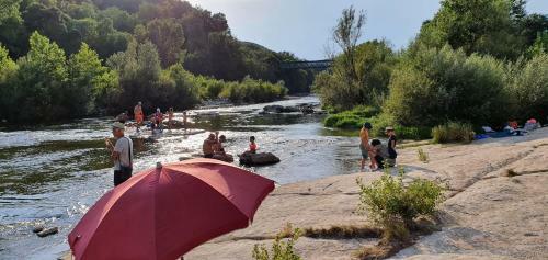 Logement, Rez-de-jardin D?une Maison, Or�e Du Bois