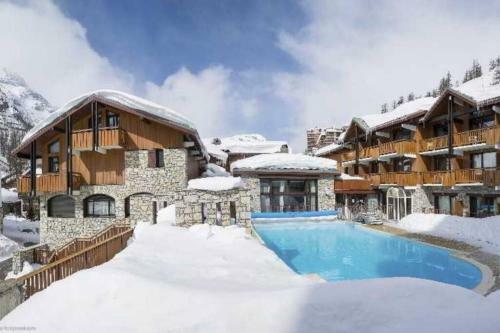 Large Central 2 Bedroom Apartment - Up To 6 Guests