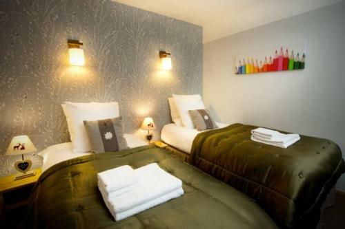 Large Central 2 Bedroom Apartment - Up To 6 Guests