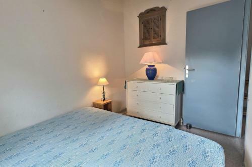 A 450m de La Plage - Agr�able Pavillon Avec Pisicine Commune