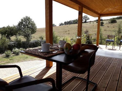Bed & Breakfast Cabanes Tr�sors de Campagne,spas Privatifs