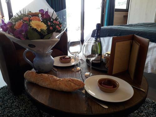 Bed & Breakfast Cabanes Tr�sors de Campagne,spas Privatifs