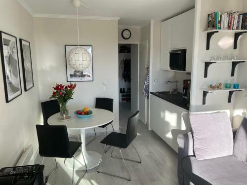 Apartamento Nyrenoverad L�genhet Med Havsutsikt