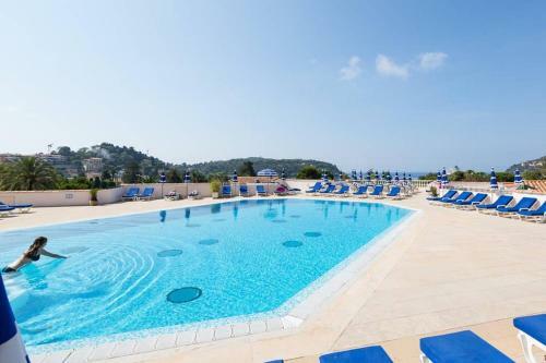 Apartamento La Petite Cachette - Pool And 150m To The Beach