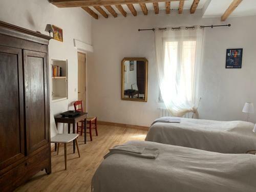 Hostal La Sarrasine