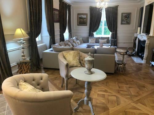 Villa Demeure de Prestige Avec Piscine Chauff�e Et Spa