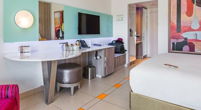 Hotel Cabanas Sun City