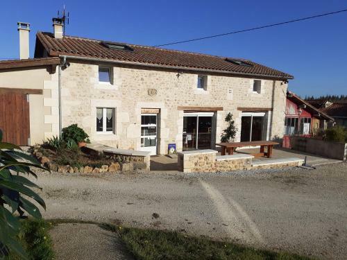 Bed & Breakfast Domaine Du Pompinaud Accessible Pmr