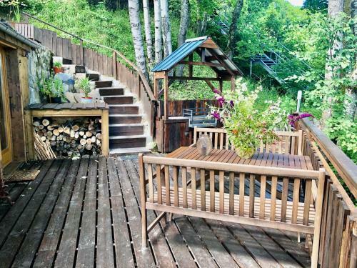 2 Bedroom Self-contained Apartment In Chalet Le Doux Si
