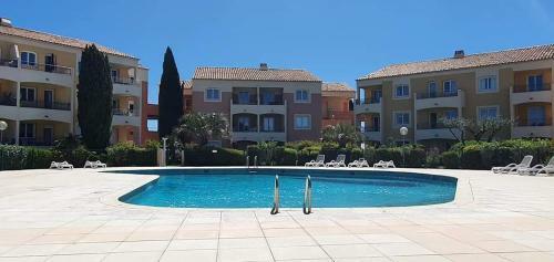 Apartamento Vacance Location Mer Piscine Var Sud Terrasse