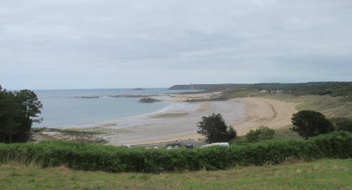 Au Clair De La Dune