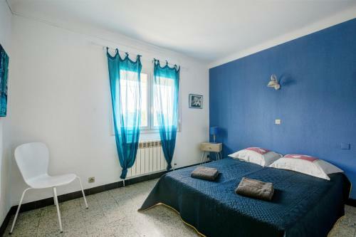 Maison de Vacances Avec Jardin � 50 M de La Plage