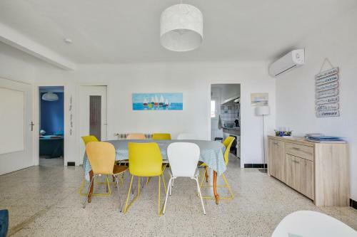 Maison de Vacances Avec Jardin � 50 M de La Plage