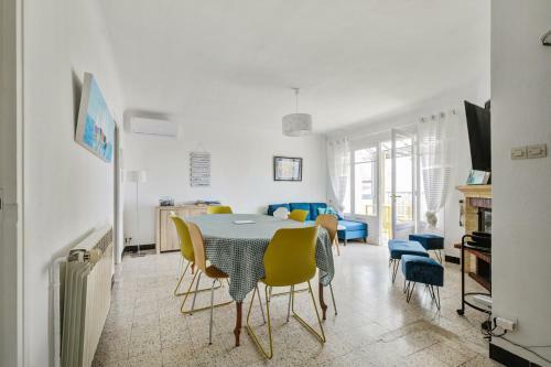 Maison de Vacances Avec Jardin � 50 M de La Plage